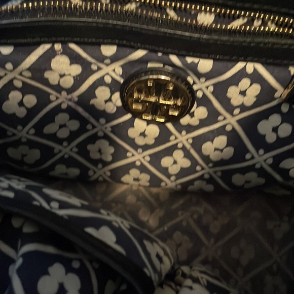 Tory Burch Shoulder Bag - Picture 5 of 5